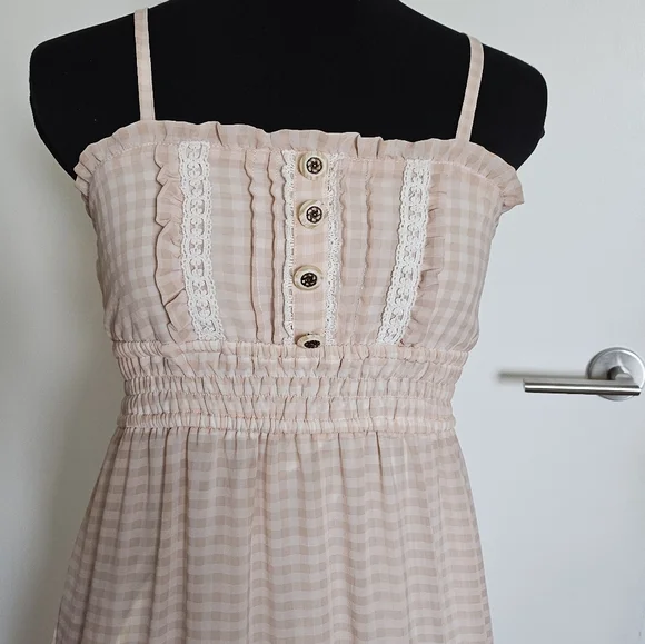 Liz Lisa Gyaru Gingham Maxi Dress with Lace And Buttons Baby Pink - Picture 3 of 13